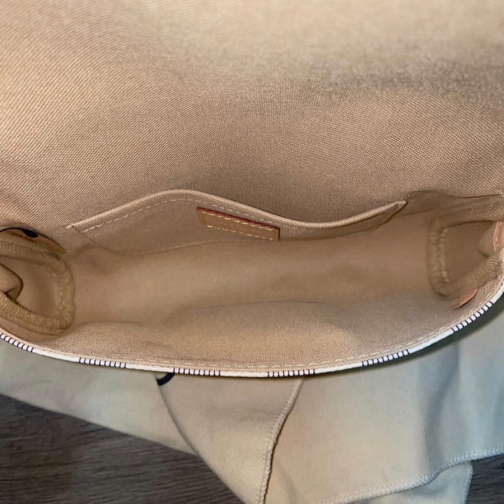 Louis Vuitton Favorite PM - Picture 5 of 7